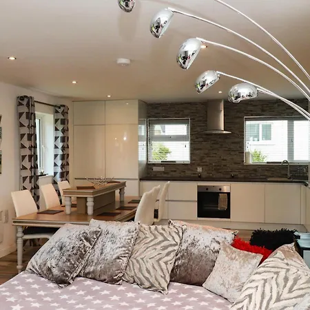 Holiday home Holiday Cottages No 20 *